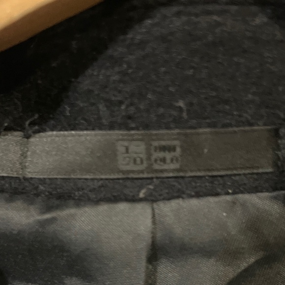 Uniqlo wool cashmere blend Black Long Coat - Picture 2 of 4